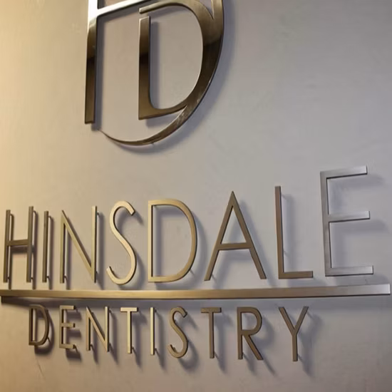 Acrylic Dentist Advertising Signboard Illuminated Dental Store Logo Letter Sign